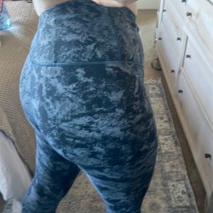 High waisted leggings